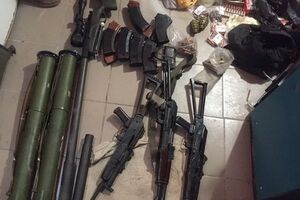 Екс-боєць зберігав у себе вдома автомати, снайперські гвинтівки, гранати та гранатомети