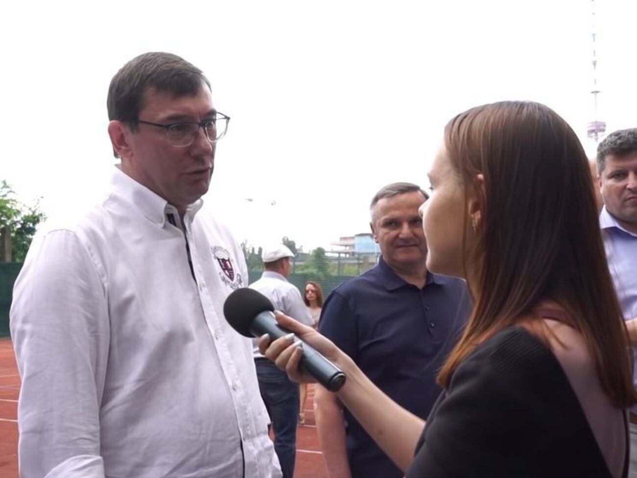 Луценко: Когда принимать решения и кому выплачивать премии, оставьте это мне