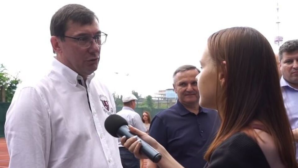 Луценко: Коли приймати рішення і кому виплачувати премії, залиште це мені