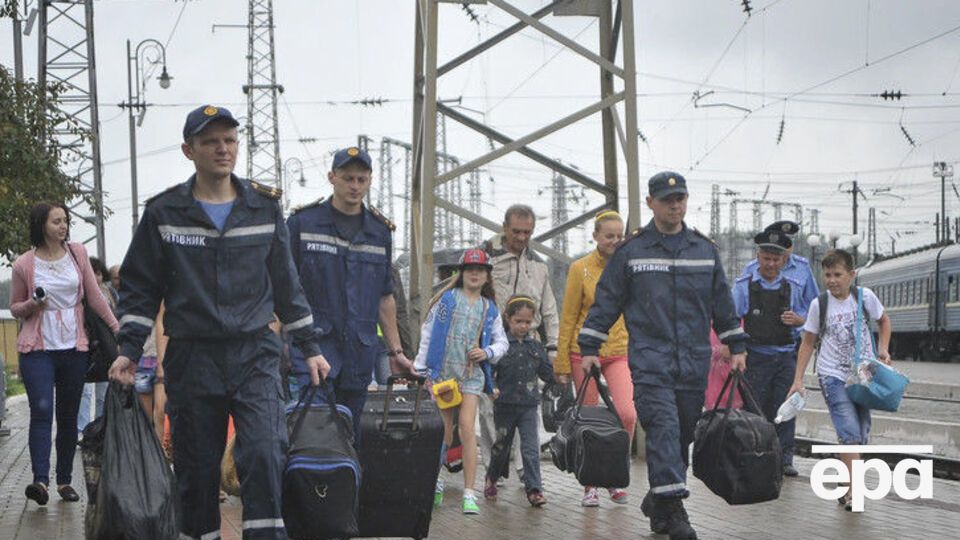 В Украине зарегистрировано более 1,5 млн переселенцев из Крыма и с Донбасса