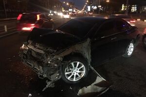 Автомобиль Honda, который врезался в авто Мирошниченко