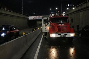 Спасатели откачивали воду с затопленных улиц