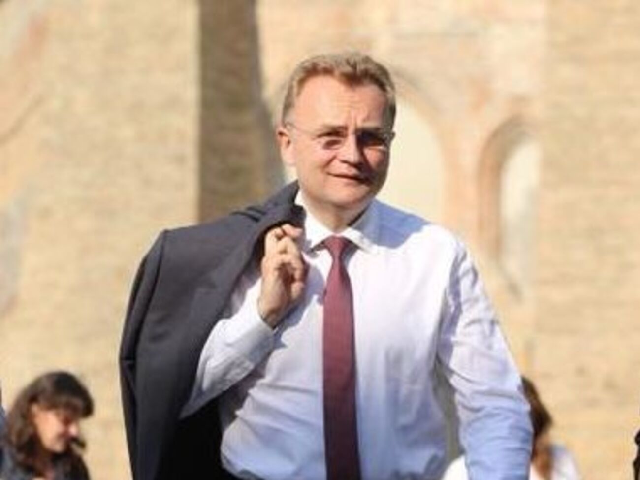 Андрей Садовый: Долго тянуть не буду, думаю, что в начале осени я озвучу свою четкую позицию