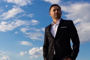 Телеведучий презентував ролик