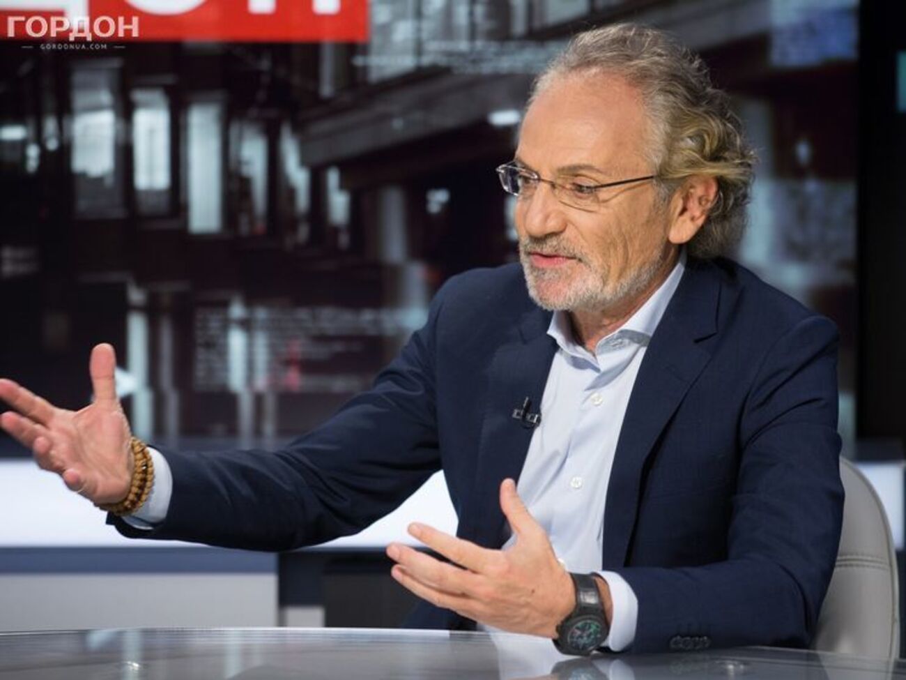 По мнению Шустера, у Украины "немного времени осталось"