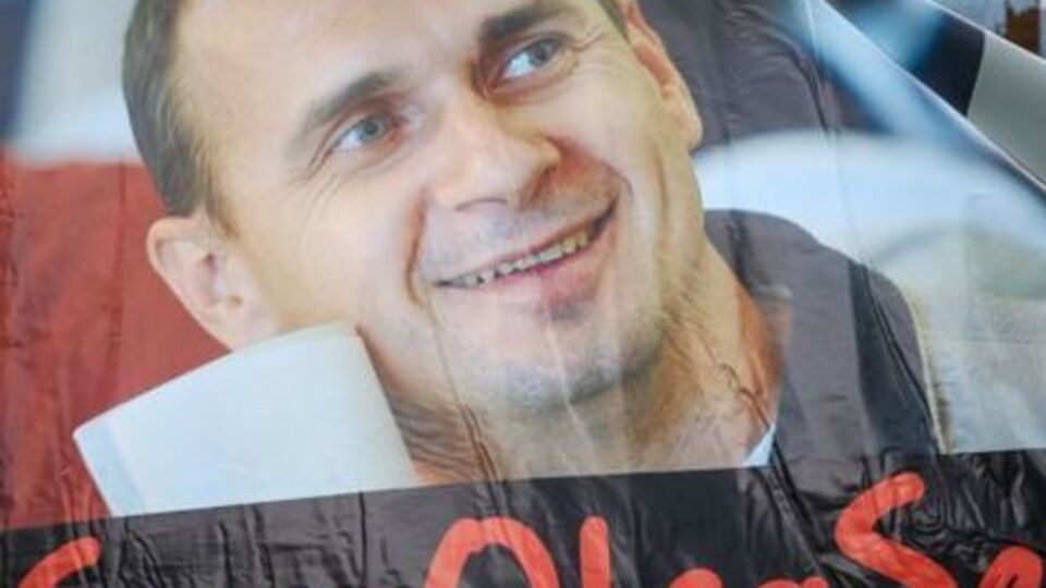 14 мая 2018 года Сенцов объявил бессрочную голодовку