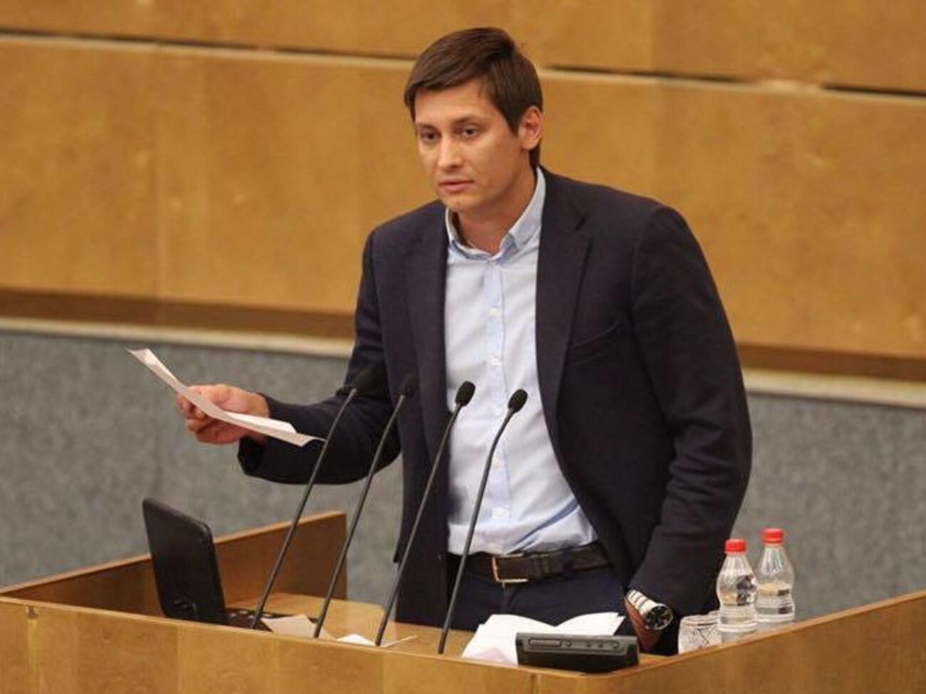 Санкции неэффективны, безусловно. Потому что все они будут компенсированы. Только не россиянам, а отдельным россиянам