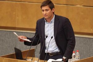 Санкции неэффективны, безусловно. Потому что все они будут компенсированы. Только не россиянам, а отдельным россиянам