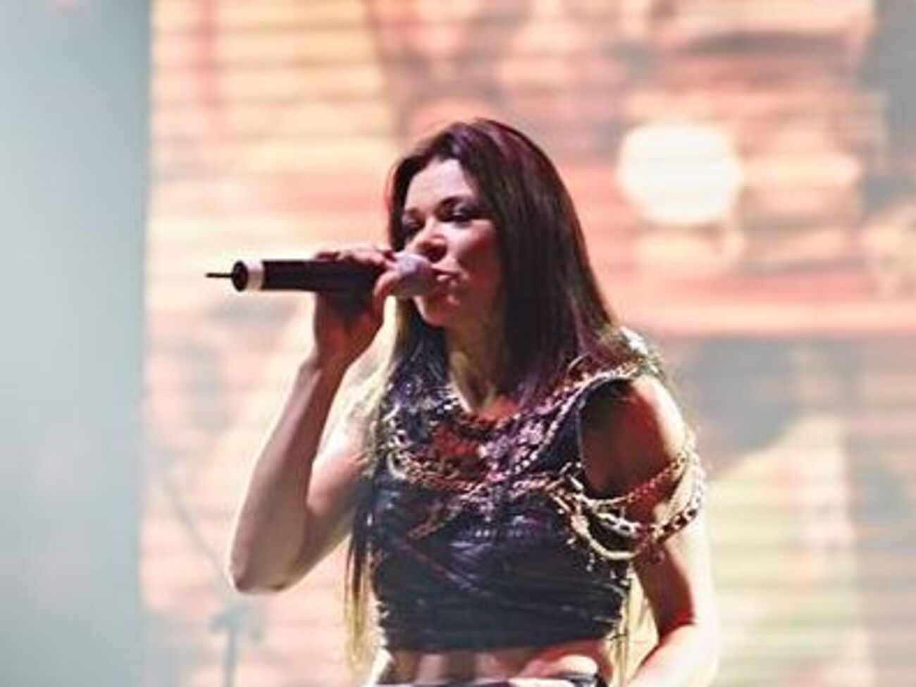 Руслана: Андрійку! Такі, як ти, коли йдуть на небо, назавжди залишаються між нами на землі