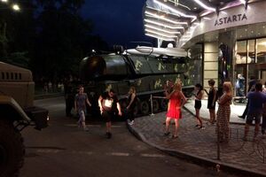 Установка повредила фасад здания