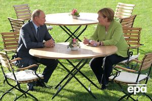 Путин и Меркель провели переговоры в резиденции немецкого правительства