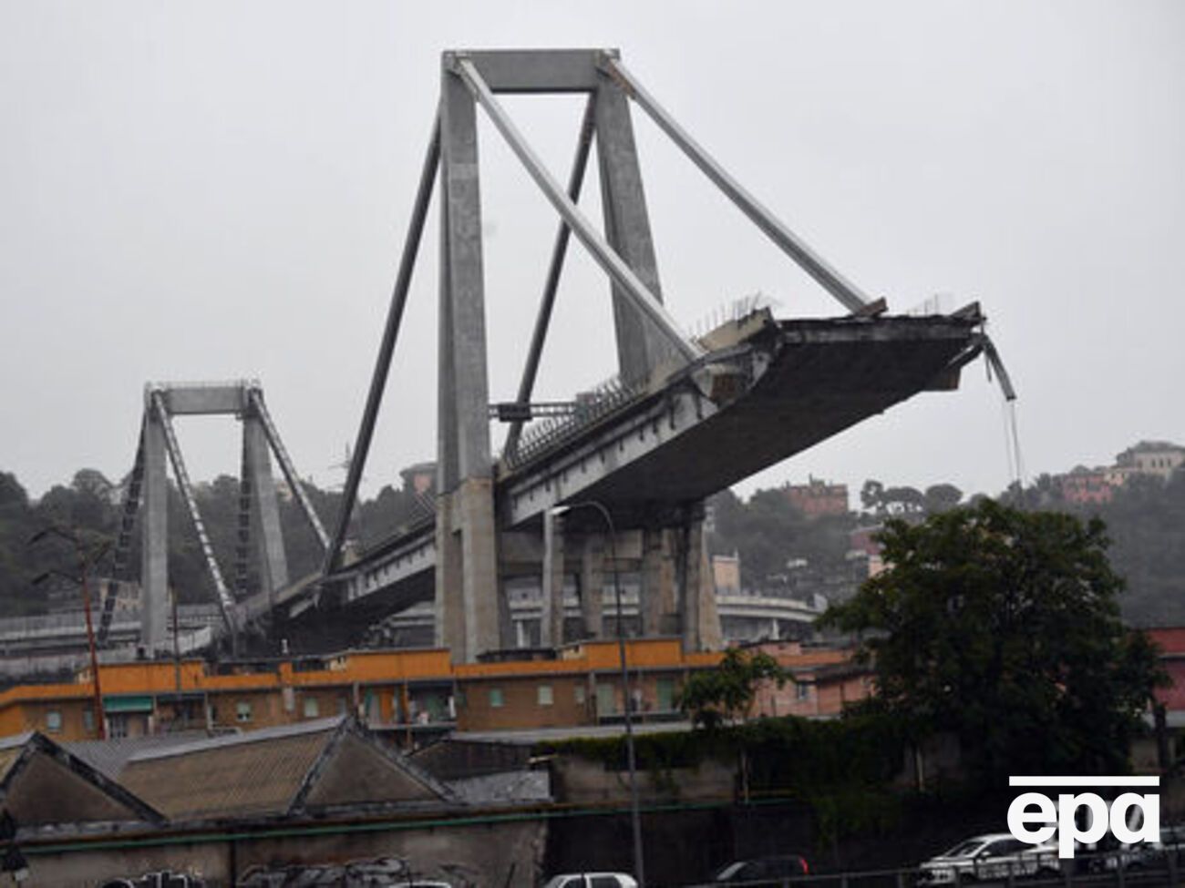 Мост в Генуе обрушился 14 августа