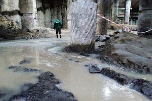 Территорию, где проводят раскопки, снова затопило