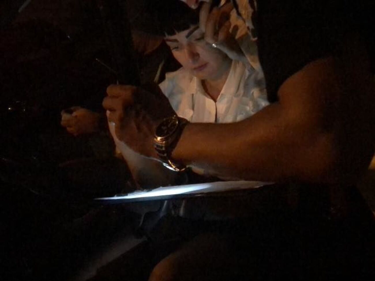 Жінка в'їхала у припаркований автомобіль