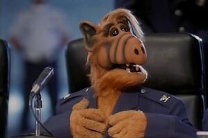 Альф – інопланетянин, що живе в родині людей