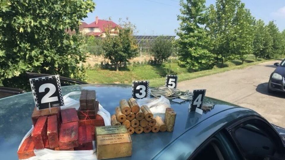 Військових затримали, коли ті намагалися продати партію вибухівки