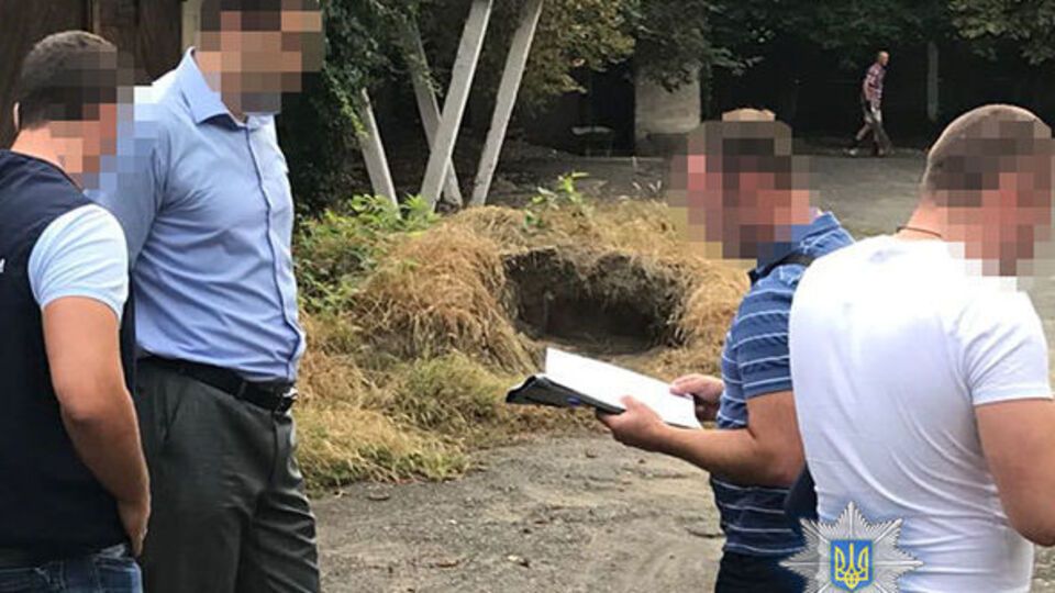 Голову райдержадміністрації затримано під час отримання 8000 грн