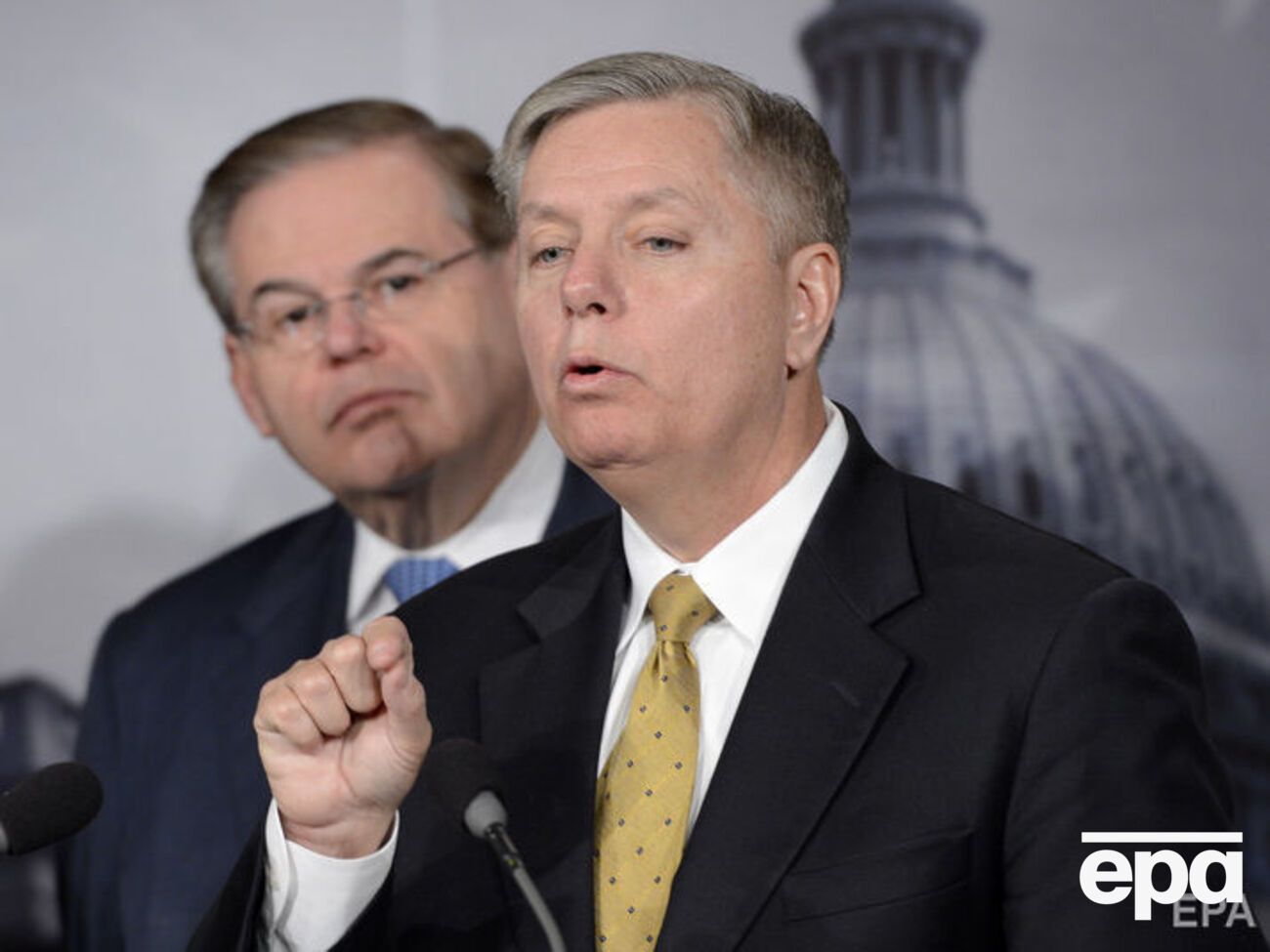 Менендес (слева) и Грэм подготовили законопроект о новых санкциях в отношении России