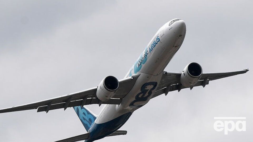Інцидент стався з літаком Airbus A330, на якому російські туристи летіли до Москви з Анталії