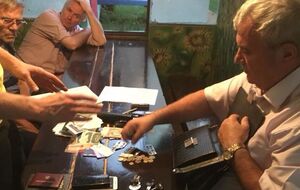 Задержанные чиновники хотели передать за взятку право аренды 4,5 га земли