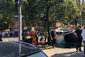 Унаслідок ДТП шістьох людей госпіталізували із травмами різного ступеня тяжкості