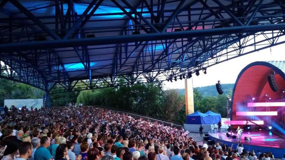 Все участники концерта пожелали Кирсо здоровья и сил