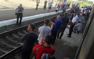 Через перекриття шляхів два потяги запізнилися на 30 хвилин