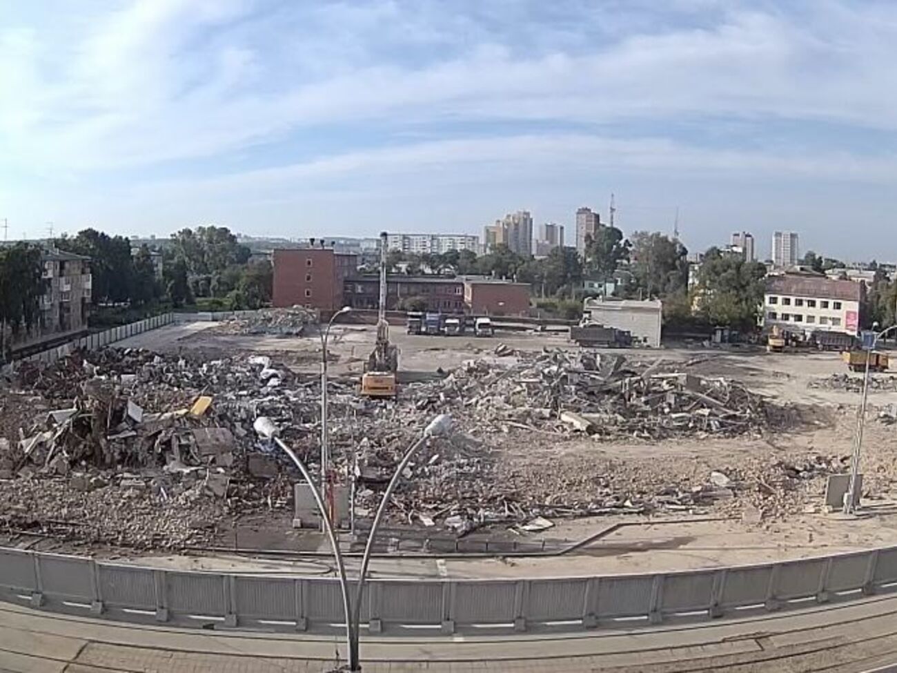 Здание торгового центра "Зимняя вишня" начали разбирать в июле