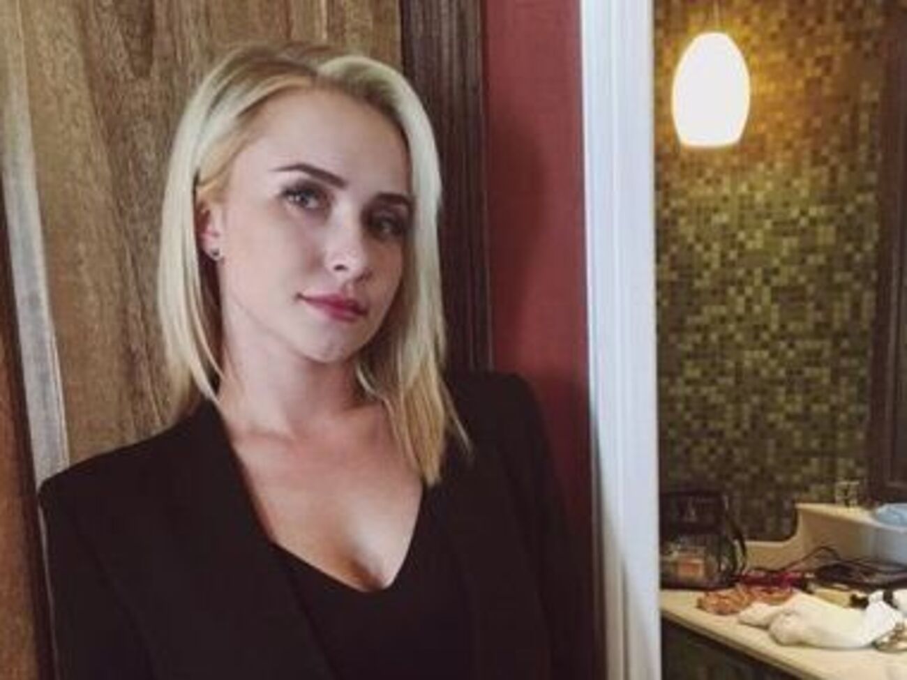 Панеттьєрі відсвяткувала день народження в товаристві нового чоловіка