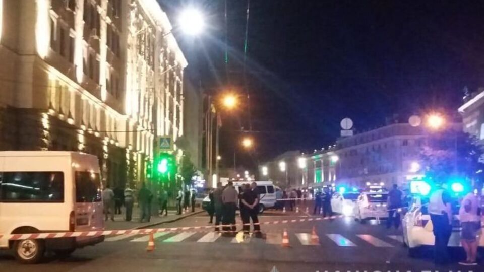 Під міськрадою Харкова в ніч на 20 серпня стрілок убив поліцейського