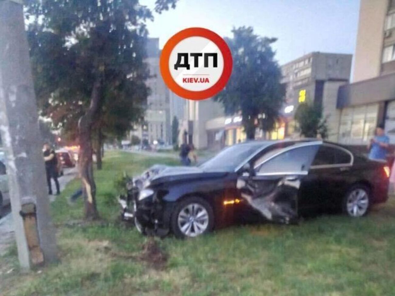 Автомобіль ВМW евакуйовано на штрафмайданчик, а сам водій перебуває на волі