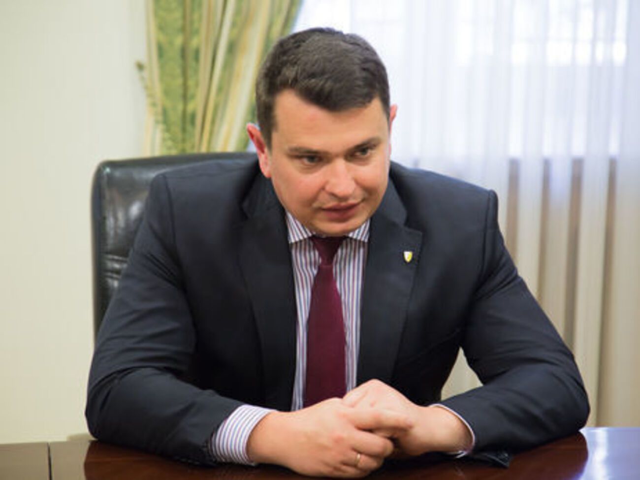 Підозра може базуватися на матеріалах розголошення Ситником особистої інформації цивільної дружини прокурора Костянтина Кулика Ірини Німець