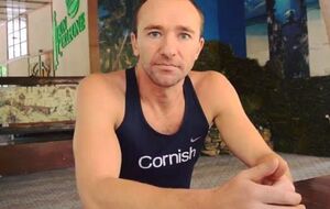 Новіков стверджує, що випадково потрапив на відео поруч із підозрюваними