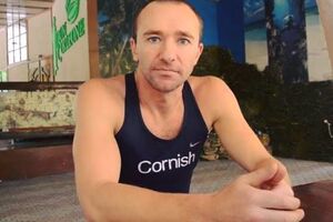 Новиков утверждает, что случайно попал на видео рядом с подозреваемыми