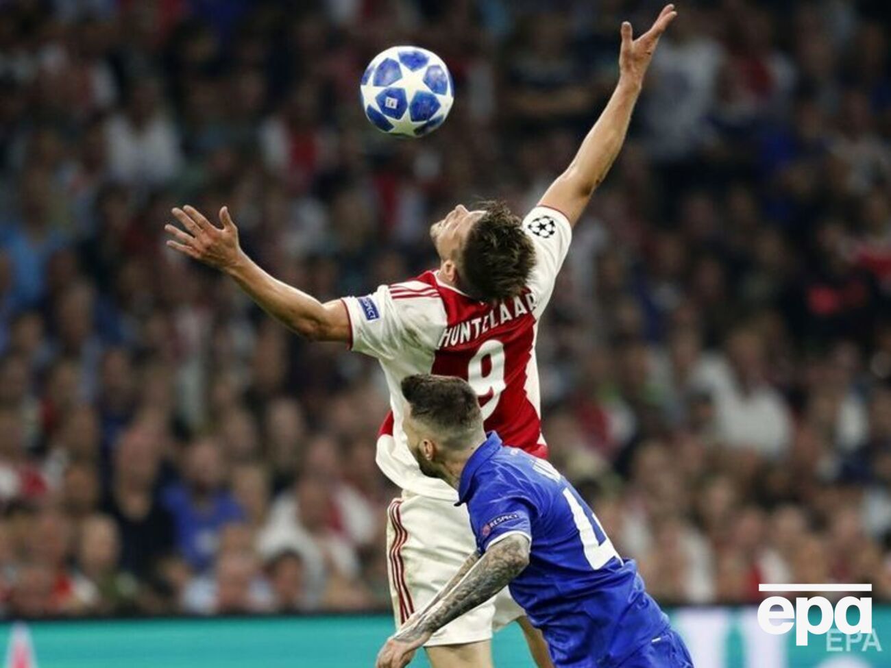 "Динамо" поступилося "Аяксу"