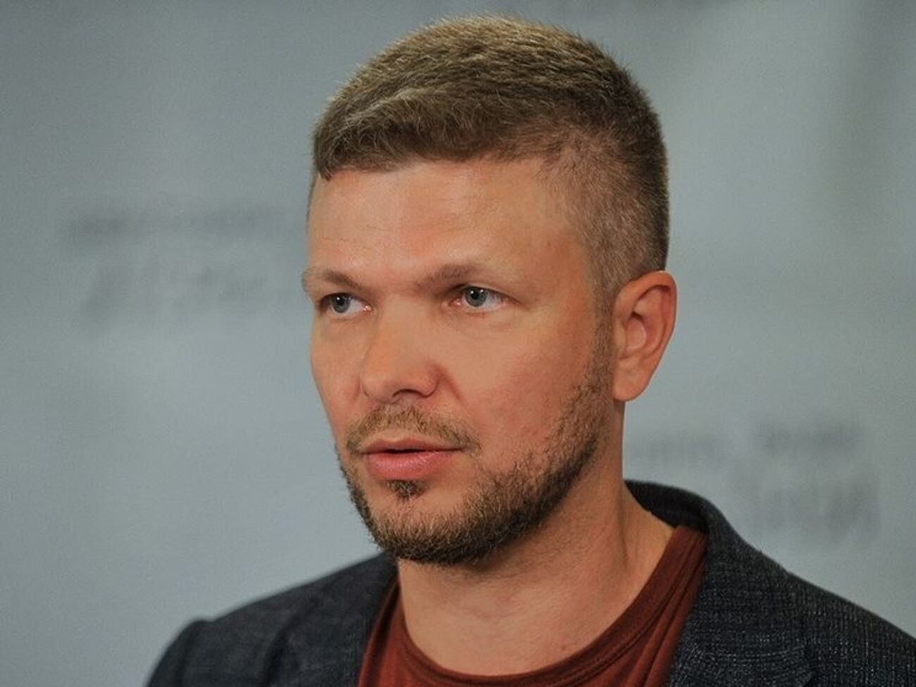 Емец заявил, что выборы президента хотят перенести