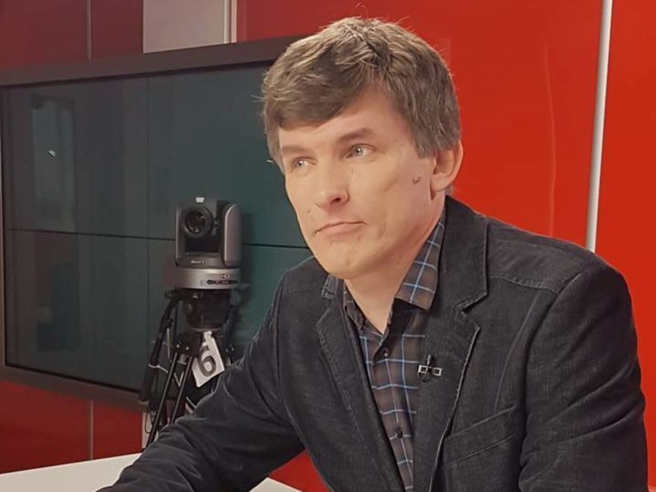 Это простой тест: если возможен Медведчук, Украина невозможна. Сейчас он не только возможен, у него настоящий ренессанс