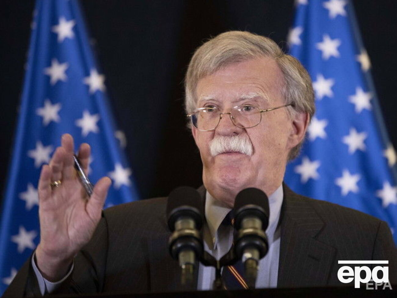 Болтон (на фото) зустрівся з Патрушевим у Швейцарії