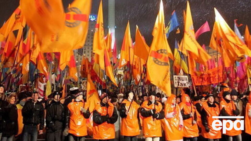 Во время Оранжевой революции политтехнолог Килимник должен был помогать команде Ющенко