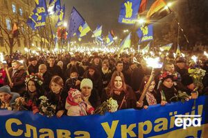 Привітання "Слава Україні!" використовують на параді