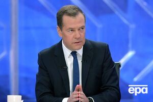 Медведєв не з'являється на публіці дев'ять днів