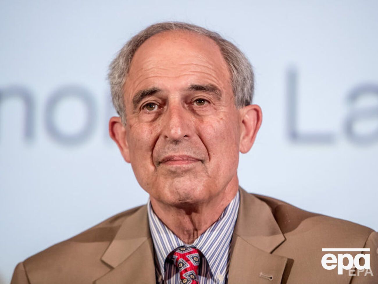 Адвокат Девіс стверджує, що Коен знає про хакерські атаки і про реакцію Трампа на них