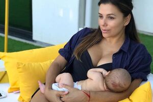 Лонгорія: Подивіться, хто мій помічник режисера!