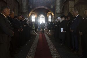 Порошенко: У нас есть твердое намерение разрубить последний узел, которым Российская империя пытается отчаянно привязать нас к себе