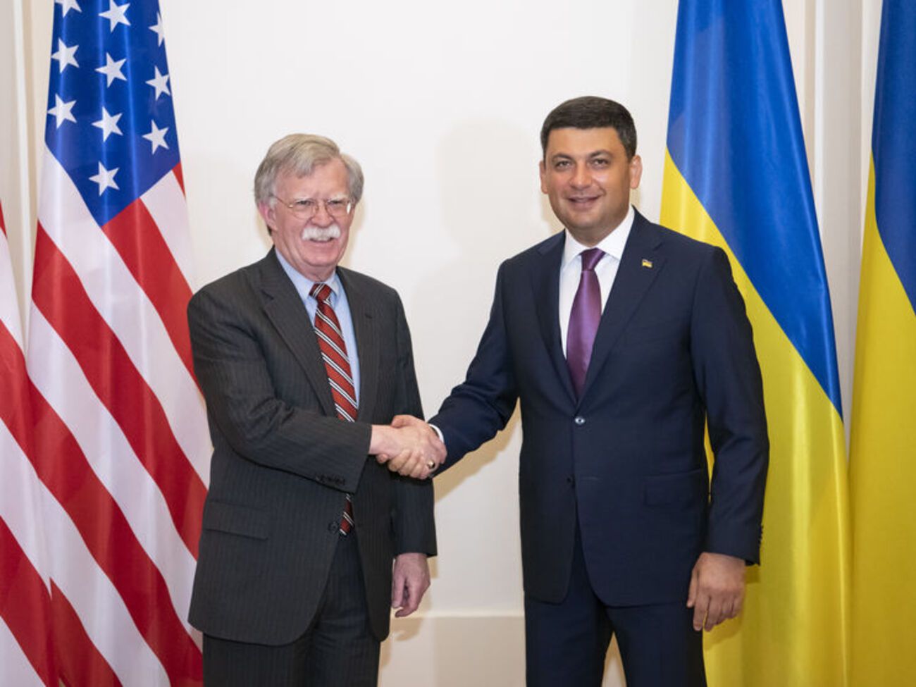 Болтон &ndash; Гройсману: Быть в Киеве на День Независимости &ndash; большая честь и привилегия