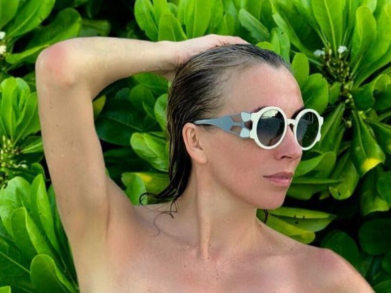 Бондарчук показала фигуру в новом ролике