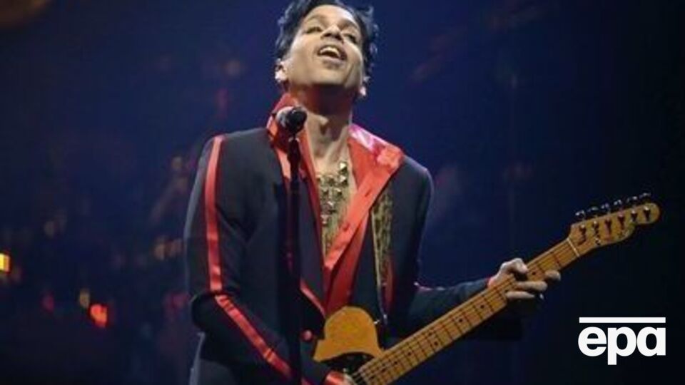 Прінс помер у квітні 2016 року