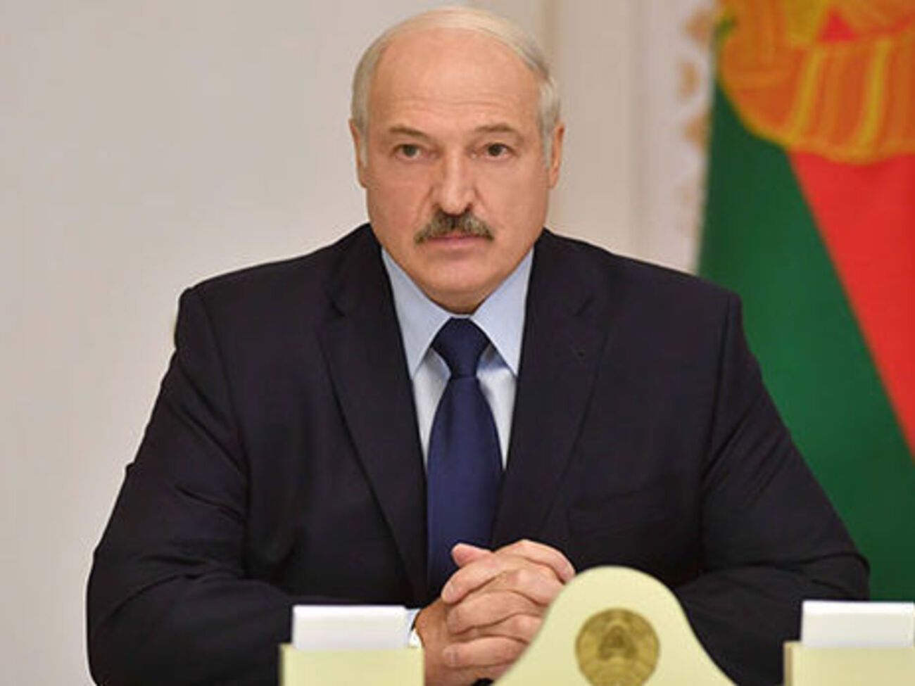 Лукашенко: Над нами, наверное, еще и довлеет то советское прошлое, когда мы жили вместе, когда мы просто друг другу могли в глаза говорить то, что думаем