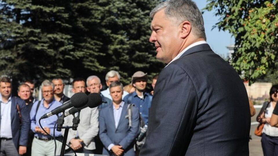 Порошенко: Маккейн всю свою жизнь после этого посвящал тому, чтобы защитить Украину и украинцев