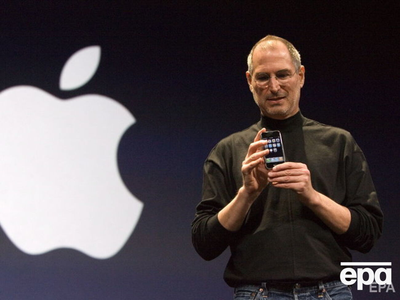 Стив Джобс умер в 2011 году